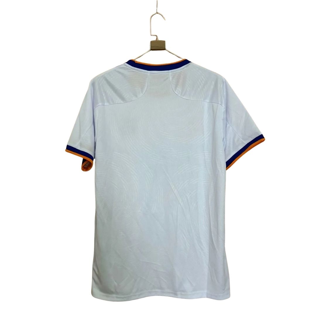 Real Madrid 2021/22 Hjemme Retro drakt
