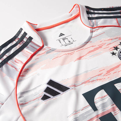 OLISE #17 Bayern Munich Borte Hvit Herrer Fan-drakt 2025/26
