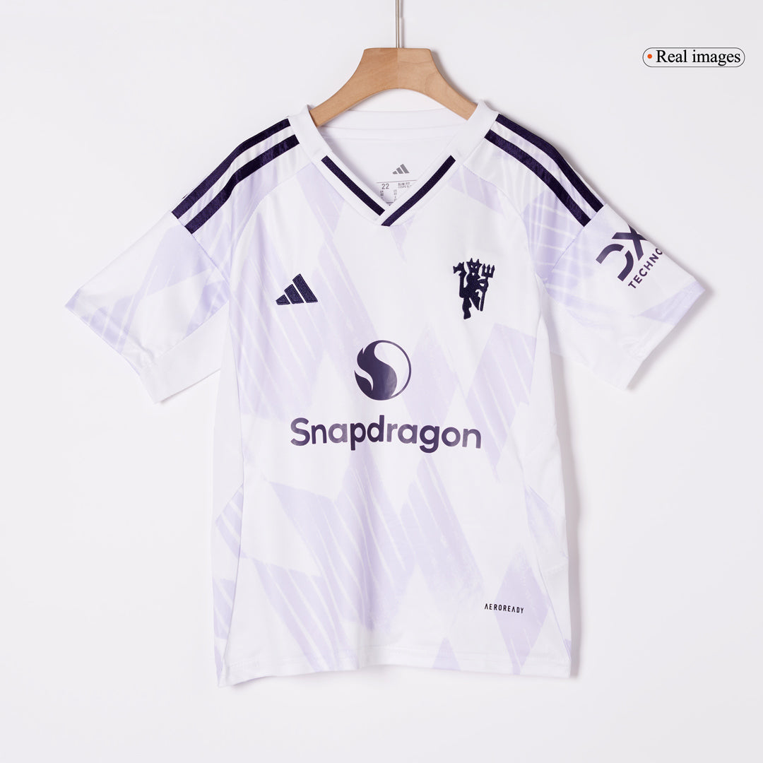 Manchester United Borte Barn Draktsett 2025/26 – Trøye + Shorts + Strømper