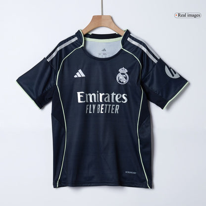 Real Madrid Borte Barn Draktsett 2025/26 – Trøye + Shorts + Strømper